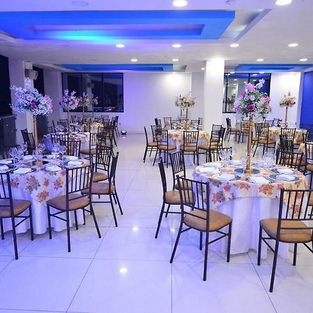 Hotel - Centro Comercial Punta Del Mar Salinas (Santa Elena) Exteriér fotografie