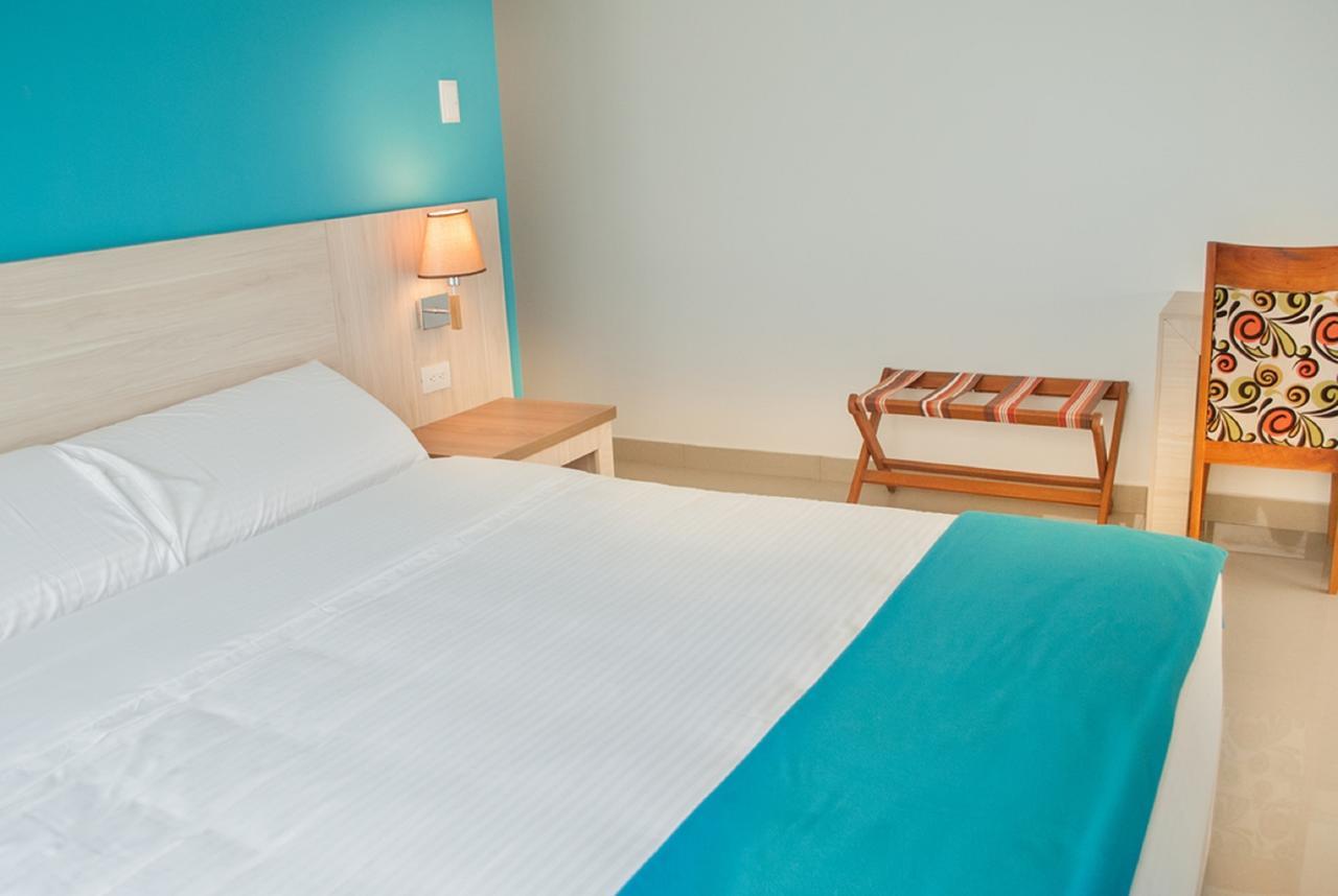 Hotel - Centro Comercial Punta Del Mar Salinas (Santa Elena) Pokoj fotografie