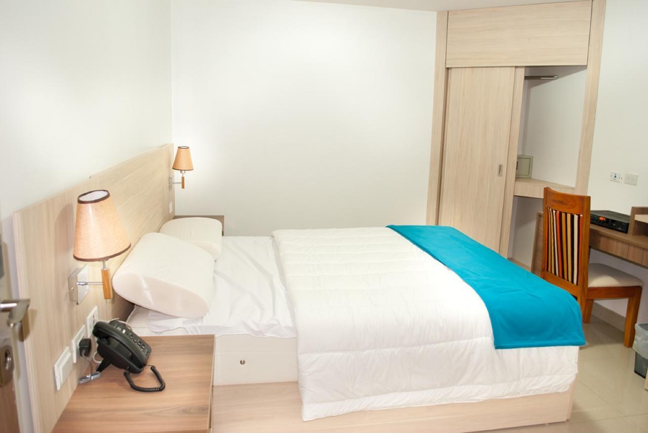 Hotel - Centro Comercial Punta Del Mar Salinas (Santa Elena) Pokoj fotografie